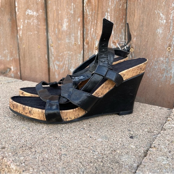 AEROSOLES Women’s Summer Plush Black Brown Strappy Wedge Sandal Size 7.5 - Picture 1 of 9